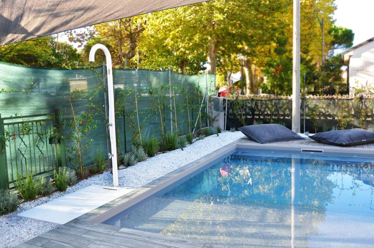 Luxury 2 With Swimming Pool Apartment
